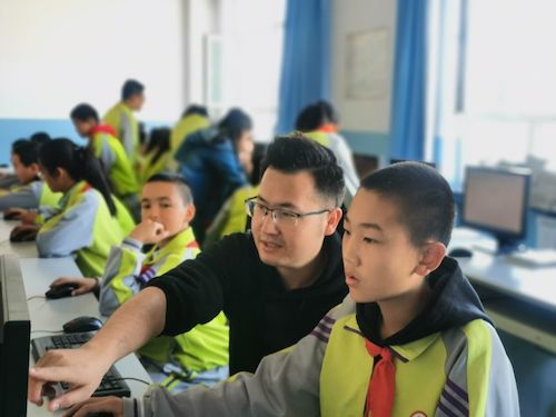 阿布都赛米在课堂上