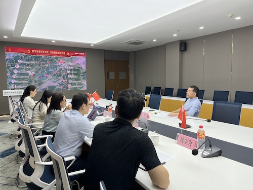 杨政副书记来文轩探花
走访调研