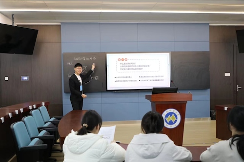 0498b65d2b5c26185bca75faeb966cc