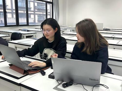 三等奖:静止轨道与低轨光学影像协同的杭州湾水体悬浮泥沙多尺度反演与验证 三等奖:静止轨道与低轨光学影像协同的杭州湾水体悬浮泥沙多尺度反演与验证